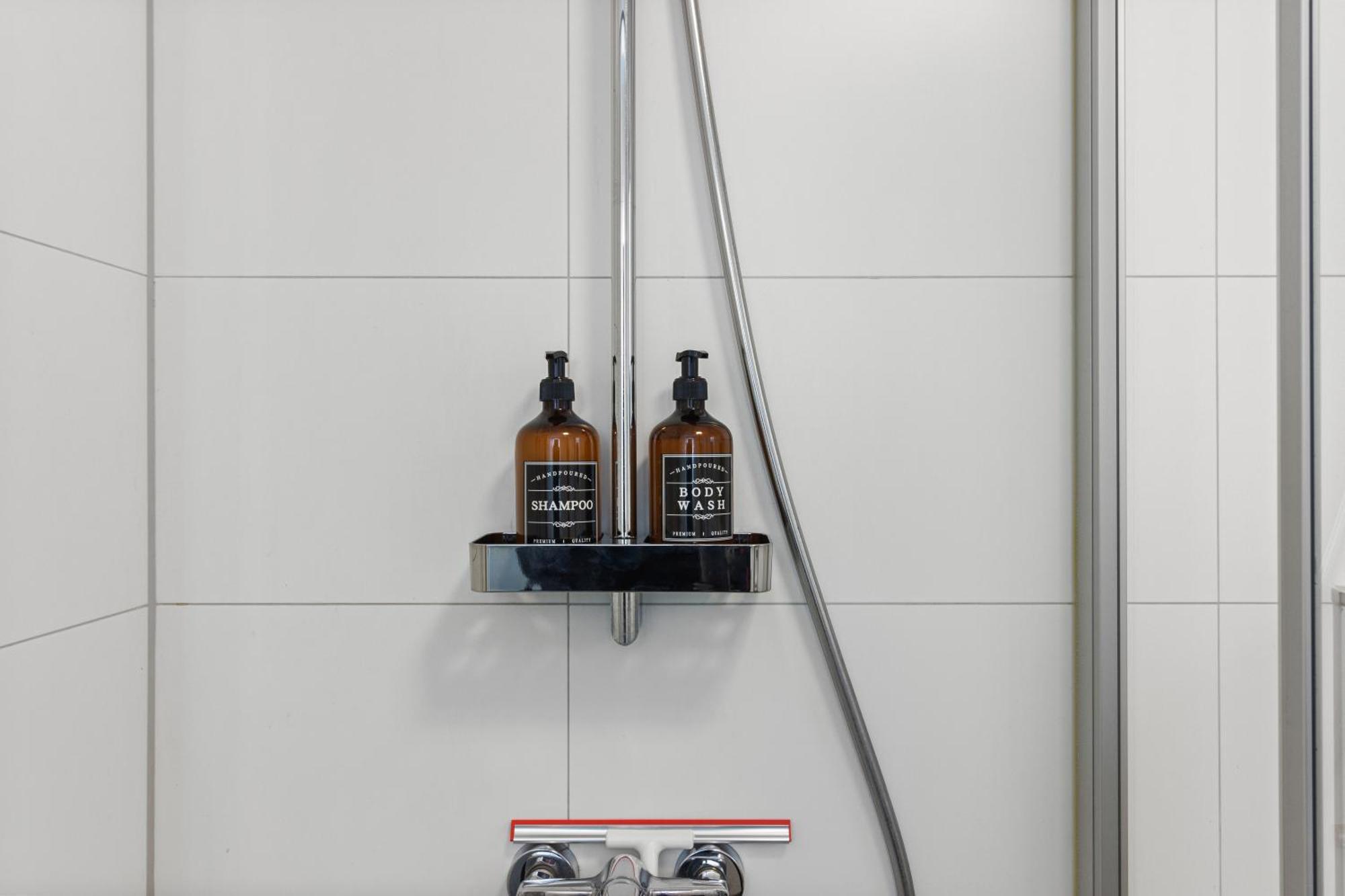 Winetime - Modern - Boxspringbetten - Naehe Mercedes-Benz เวิร์ทอัมไรน์ ภายนอก รูปภาพ
